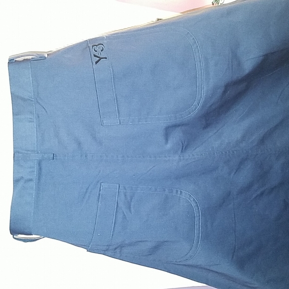 Y-3 Drop Crotch Shorts - Picture 6 of 8